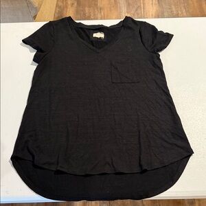 Cupio Black Short Sleeve V-Neck Tee